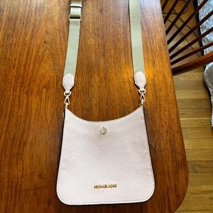 Michael Kors Cross Body  - Cute for Spring!